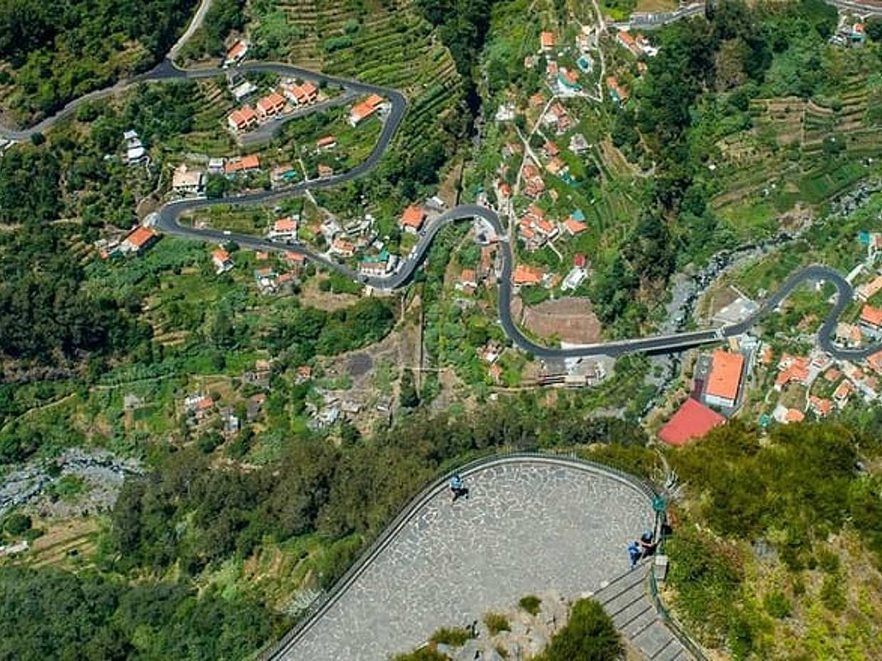 Curral das Freiras & Peaks 4WD Tour