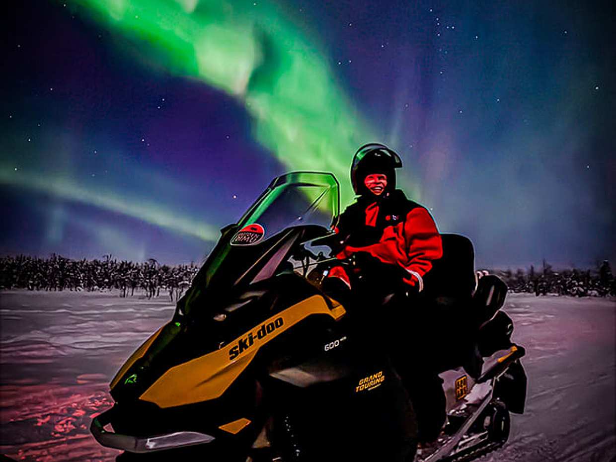 Arctic Night Snowmobile Safari with Campfire, Levi — adults only, photo 3