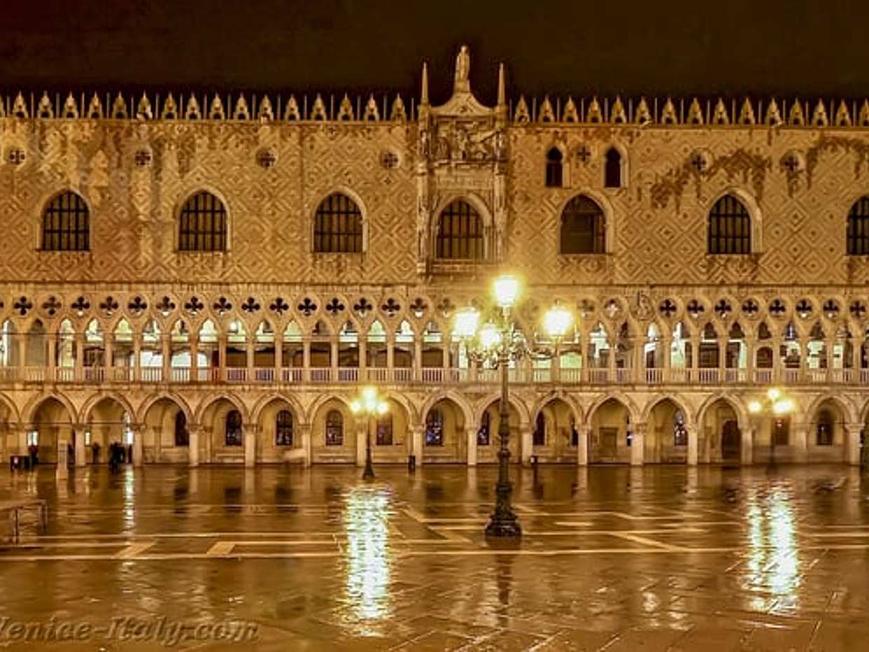 Private Doge’s Palace Evening Tour: Bridge of Sighs & St. Mark’s Square, photo 2