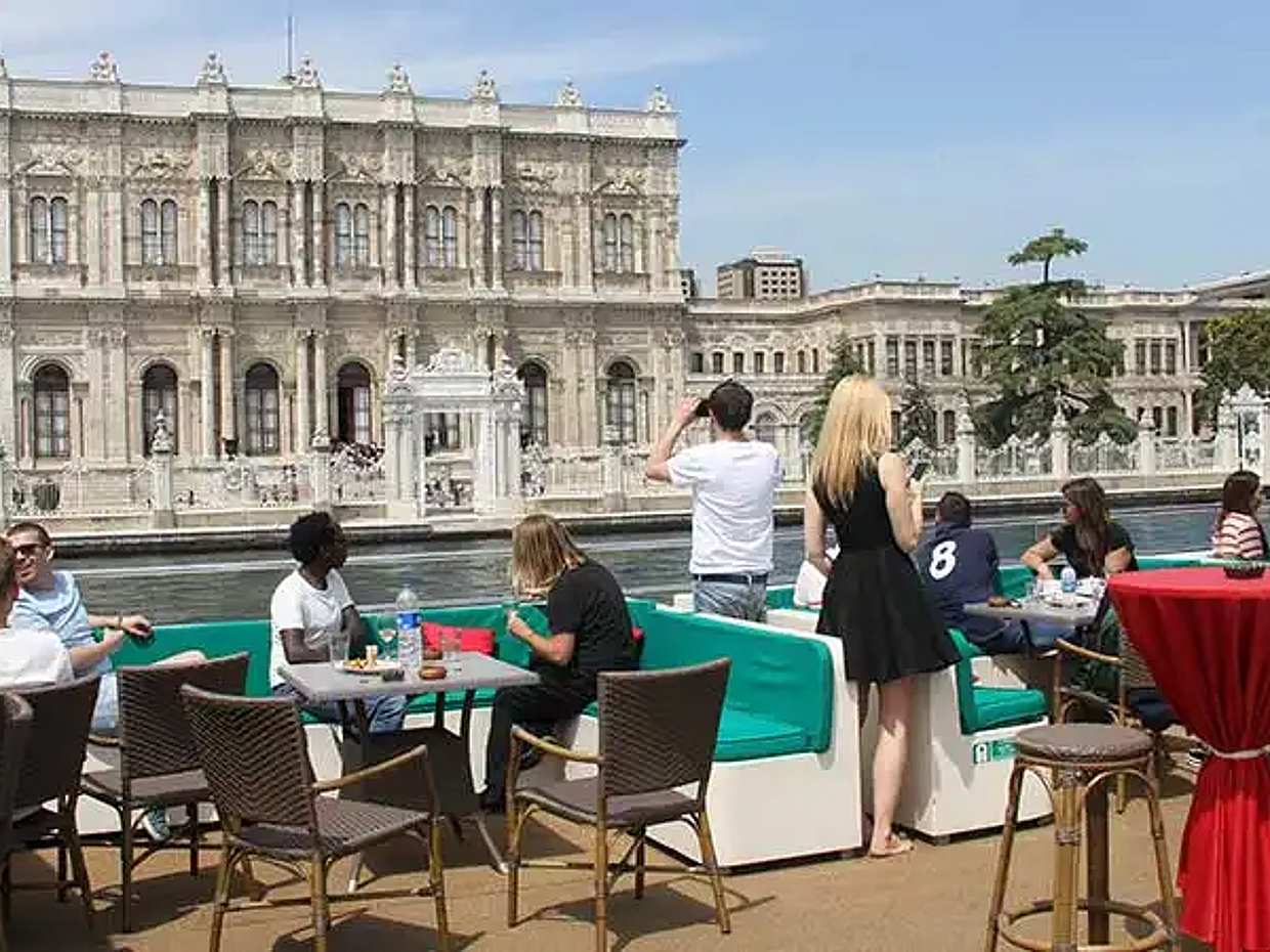 Crucero con almuerzo en el Bósforo en Turquía, Estambul.
, photo 2