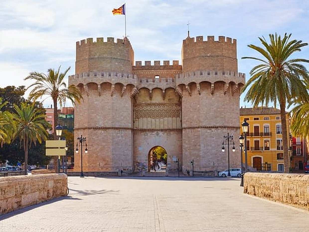 Private transfer from Barcelona to Valencia with local English speaking driver, photo 4