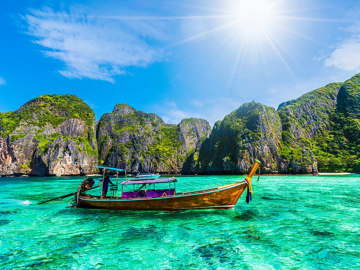 Krabi: Hong Island with Snorkeling and Swimming by Longtail Boat in Thailand