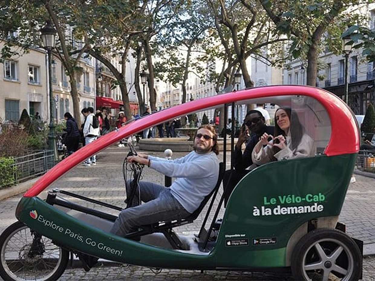 Private city tour in Paris by rickshaw bike : The Emily, photo 5