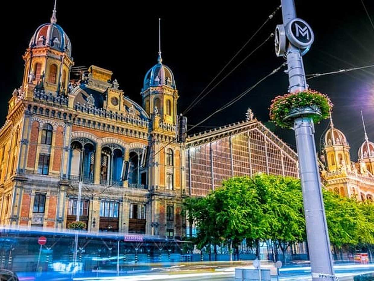 "Budapest Ghost Quest: Aventura Urbana Embrujada Autoguiada en Hungría"