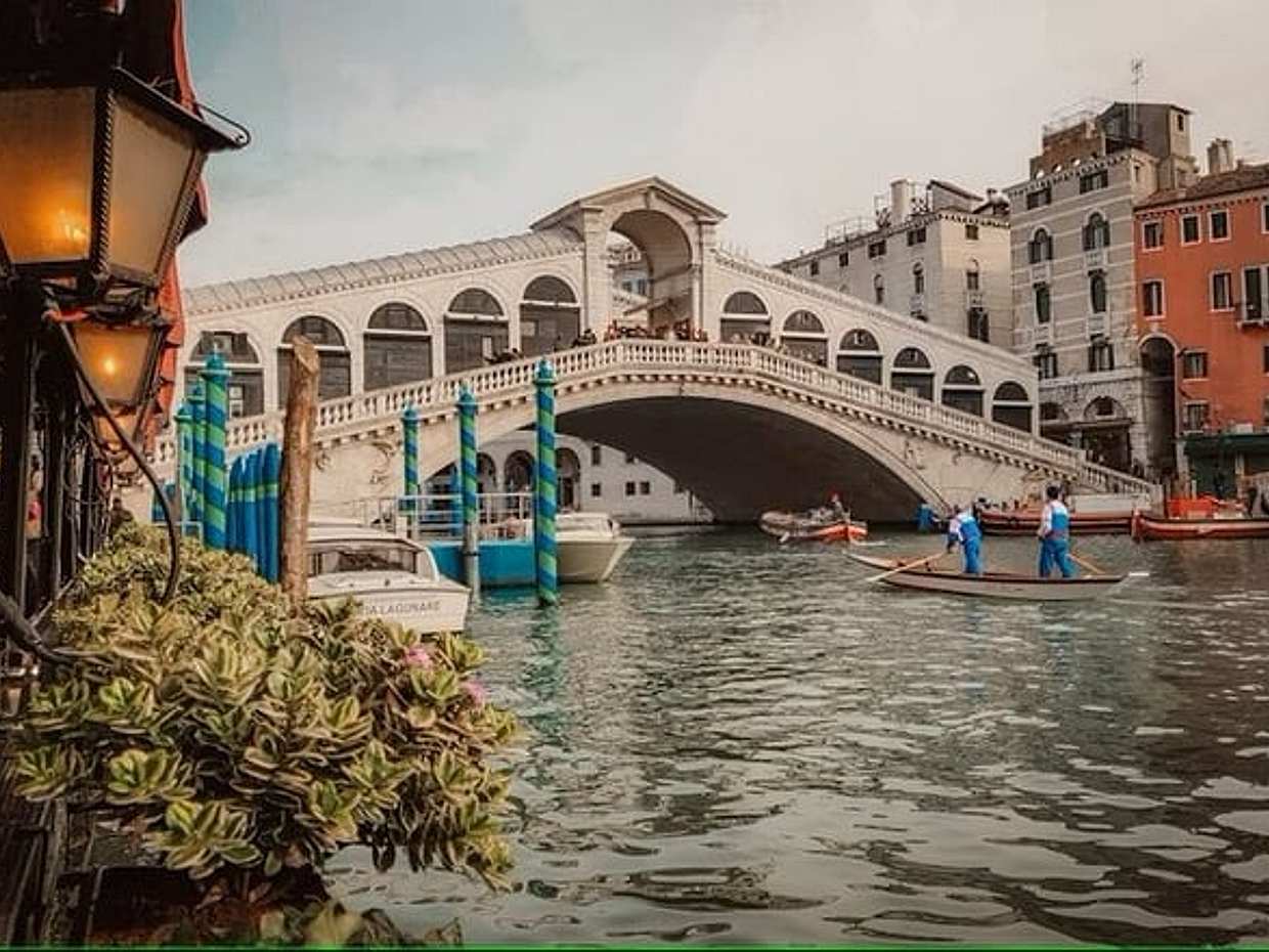 Private Venice Walking Tour: Jewish Ghetto, Rialto & Doge's Palace, photo 3