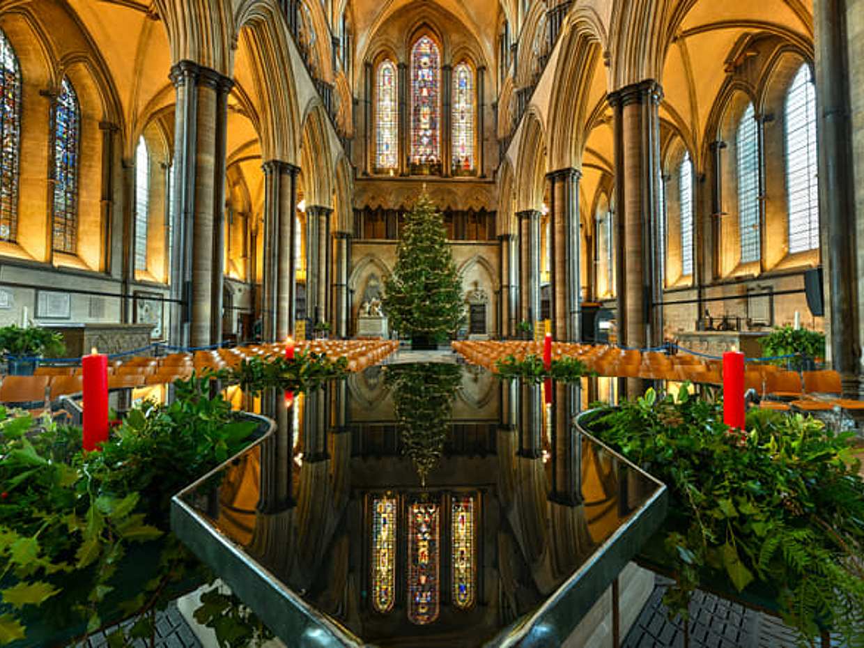 Salisbury and Winchester Christmas Markets Tour from London, photo 3