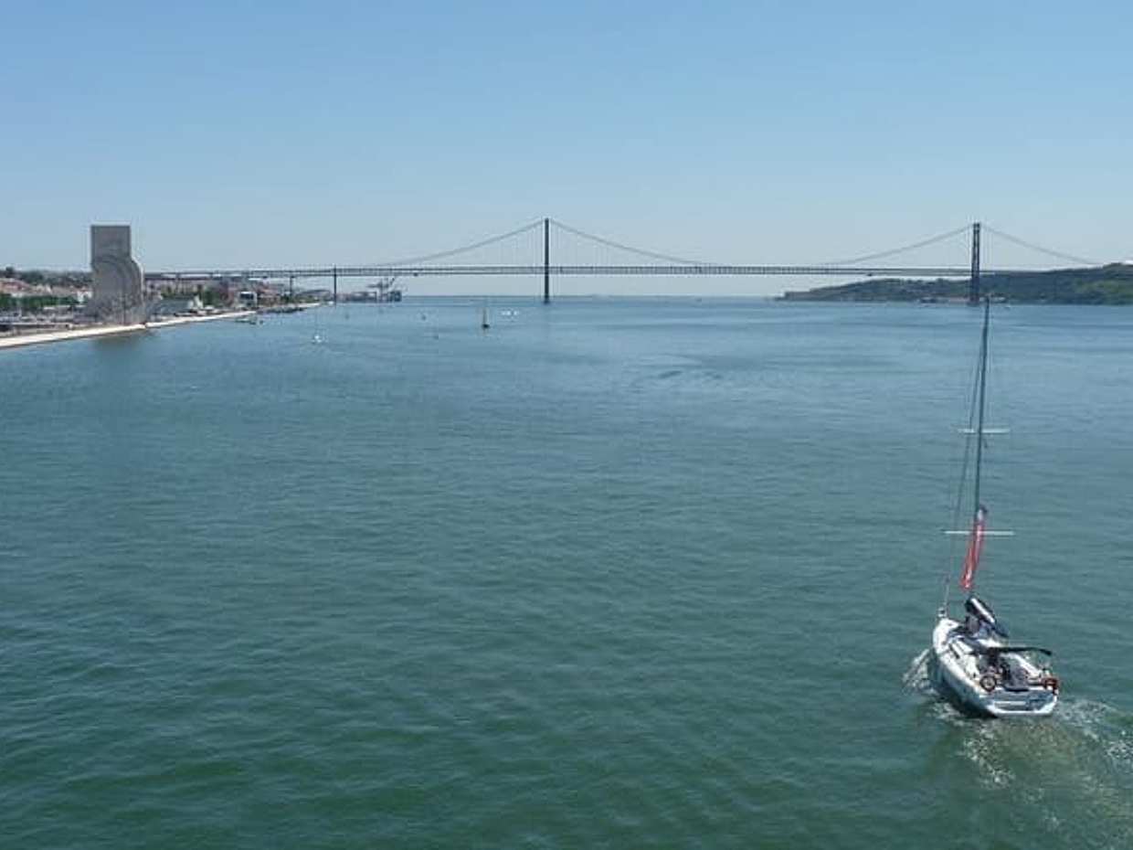 Day Sailing Tour on the Tagus River from Lisbon in Portugal, Lisboa, photo 4