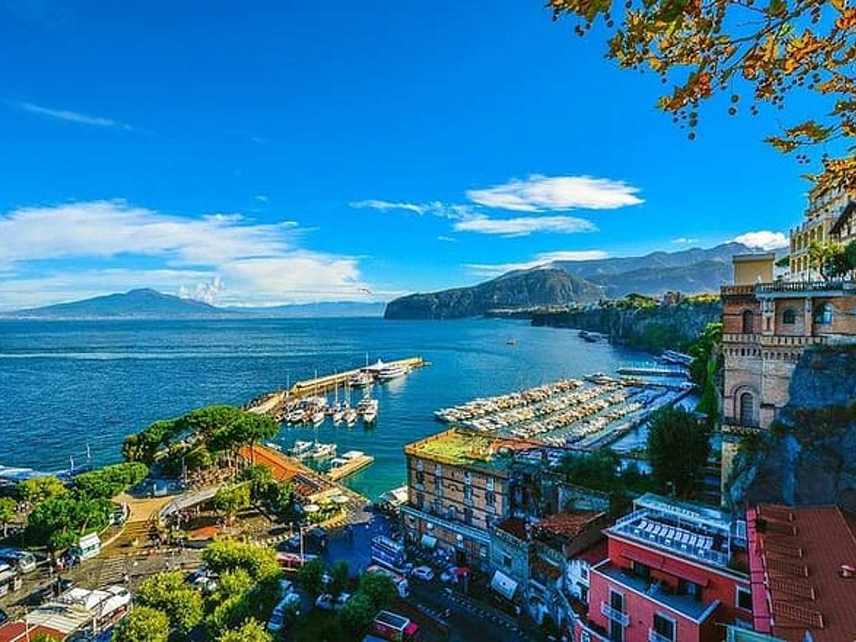 Sorrento, Pompei & Wine-Tasting: walk, visit & drink (8hour tour) in Italy, Napoli