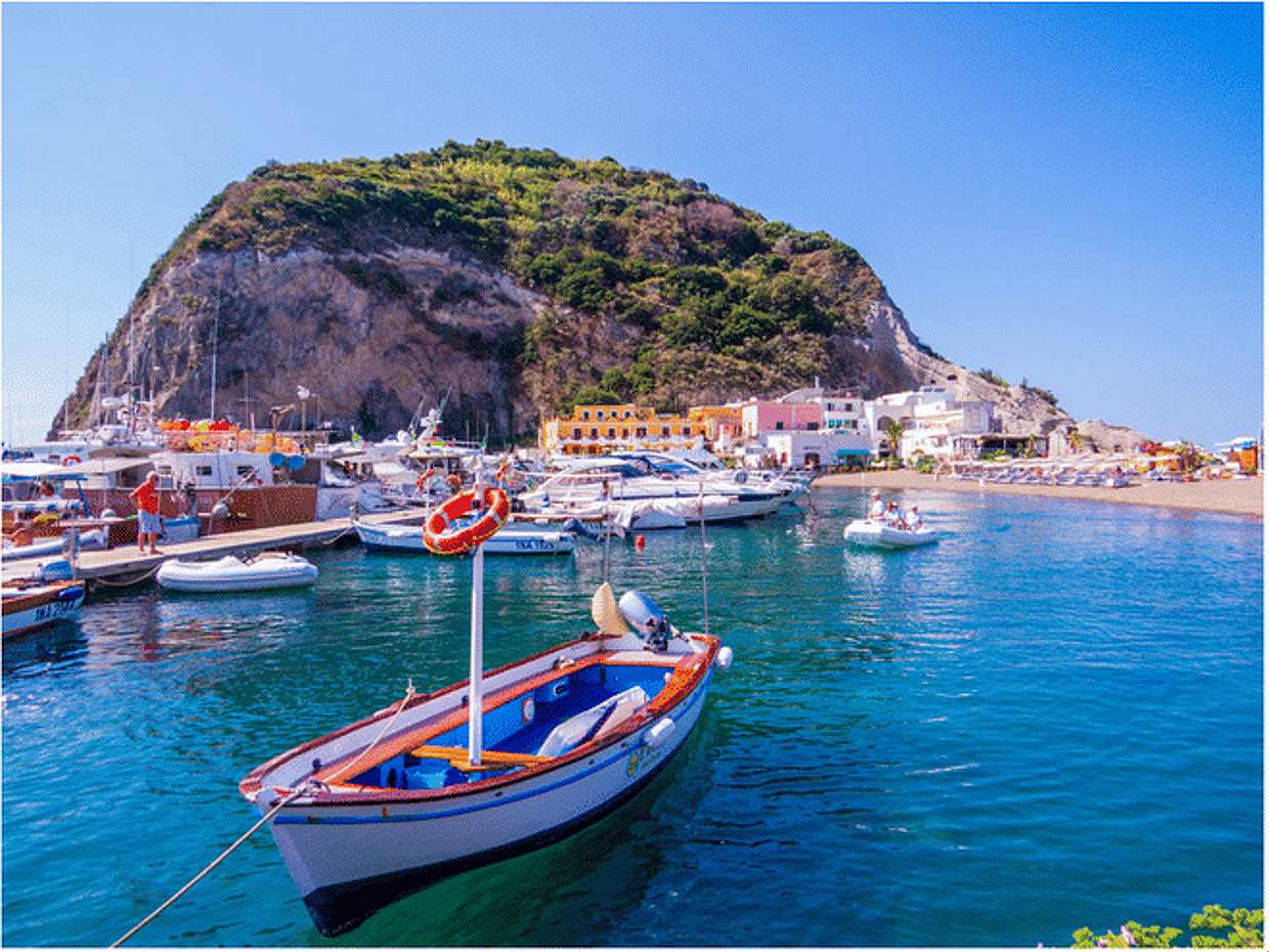 Discover Ischia and Procida by boat from Sorrento - maximum 12 people, photo 4