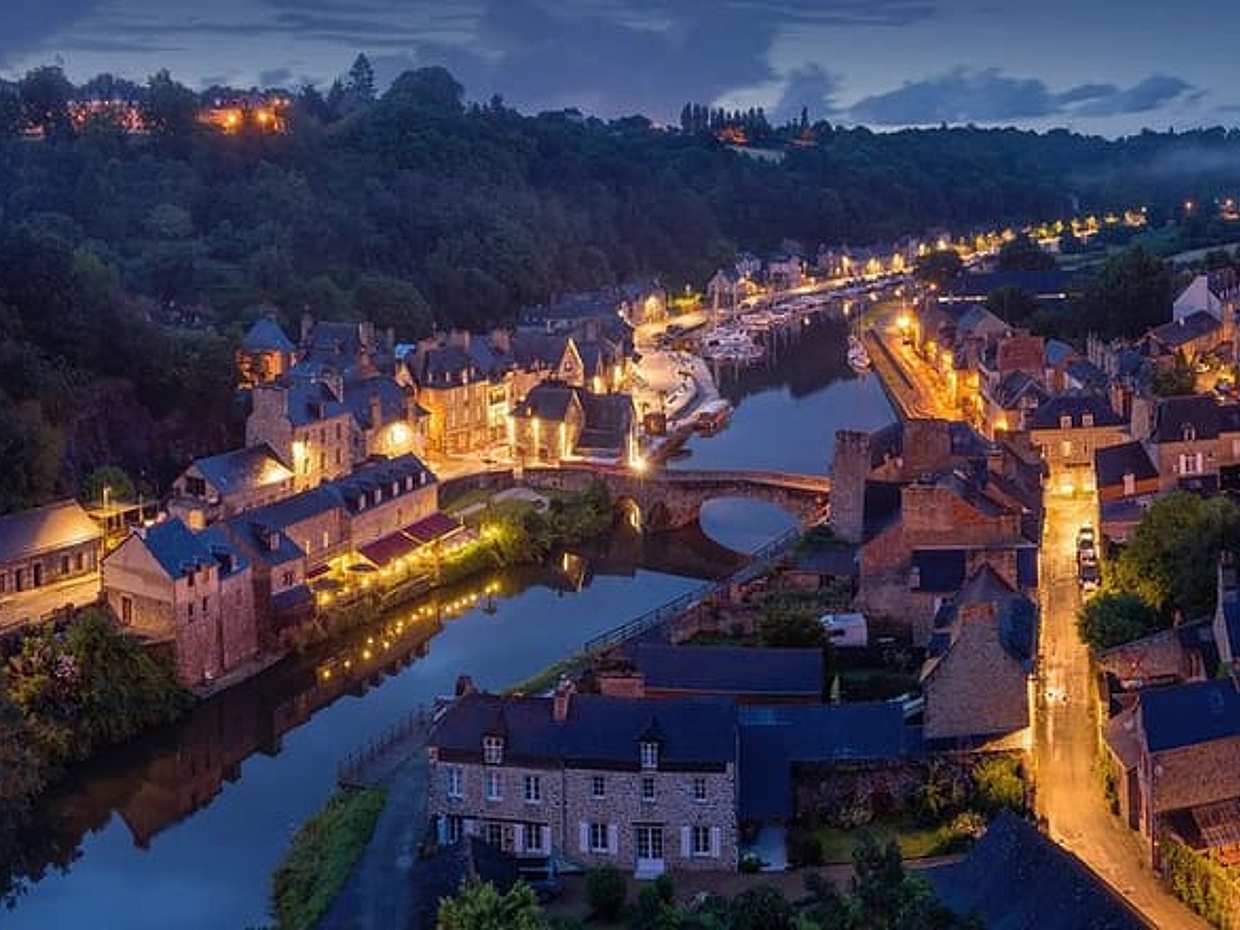 2 Hour Private Tour of Dijon - with Hotel Transfer, France