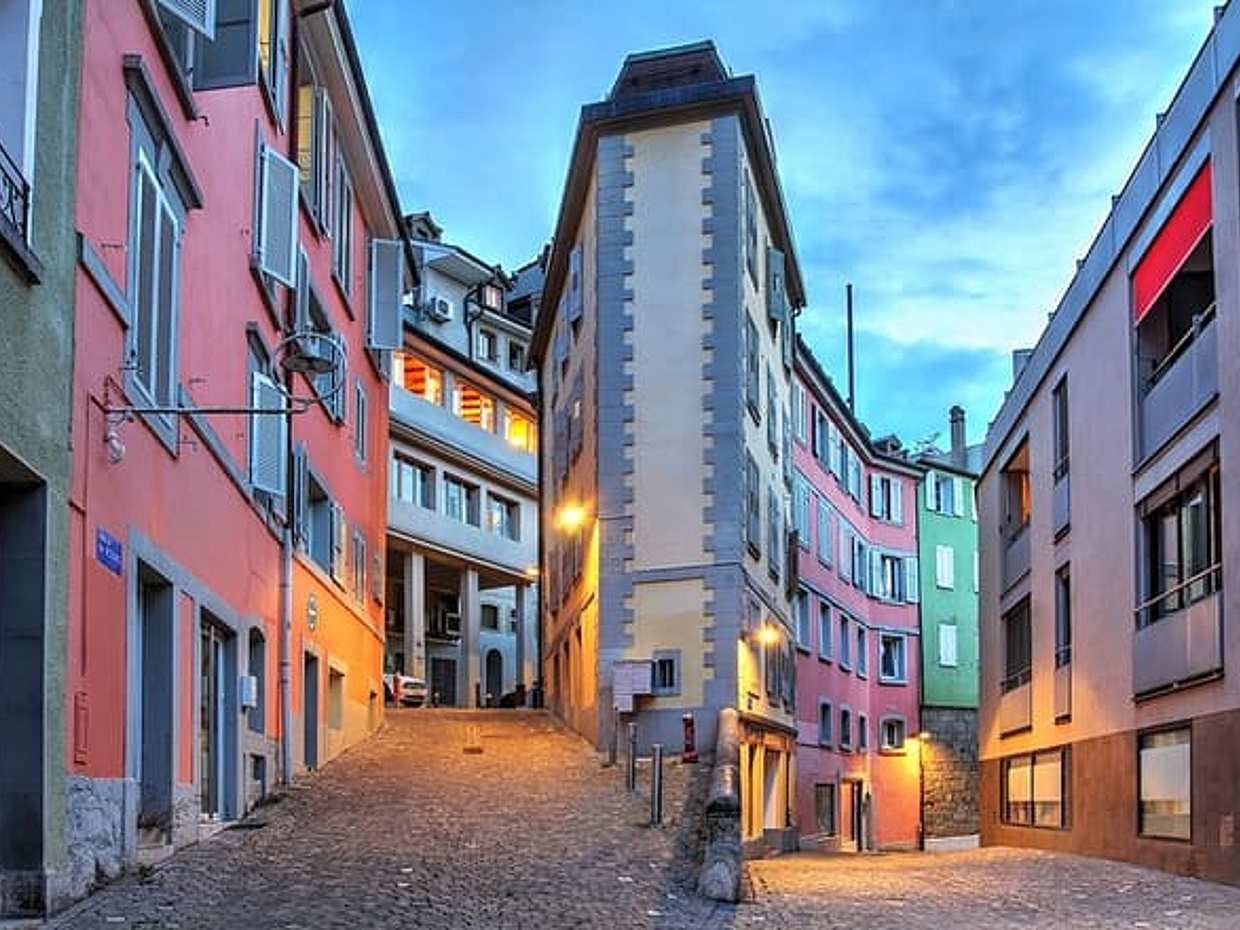 Transfer privato da Zurigo a Losanna, sosta di 2 ore a Berna in Svizzera, Zurigo, photo 2