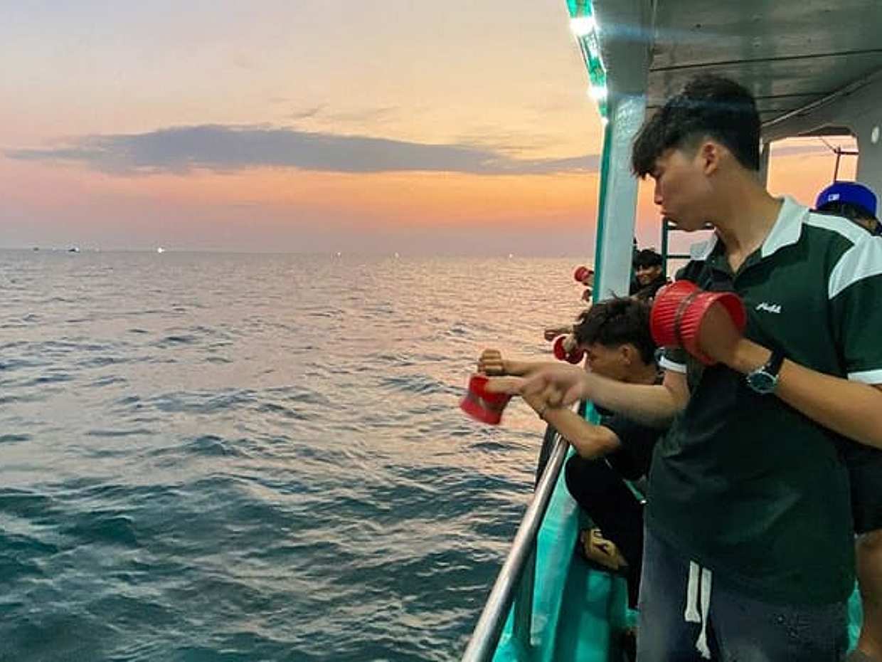 Phu Quoc Half-Day Tour with Sunset BBQ & Night Squid Fishing, photo 5