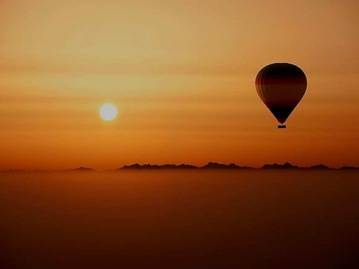 Hot Air Balloon Ride, Vintage Land Rover Drive and Breakfast in United Arab Emirates, Dubai, photo 4