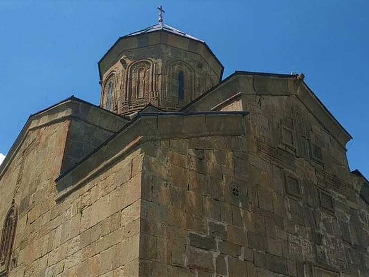"Odkryj Kazbegi: Idealny 3-dniowy wypad w Gruzji, Tbilisi"
