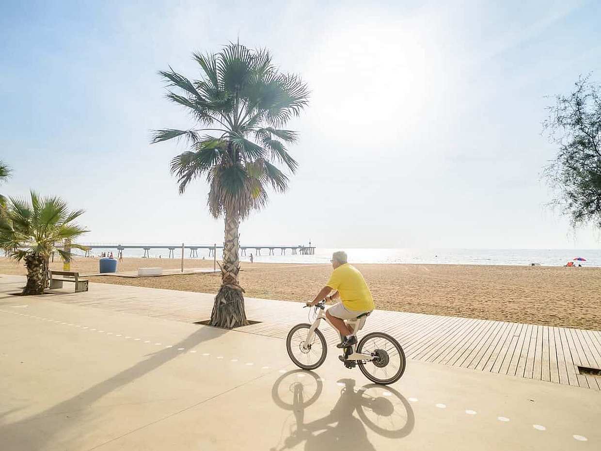 E-Bike from Barcelona to the Vineyards, Wine Tasting & Lunch, photo 3