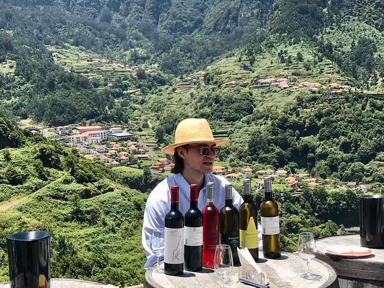 Excursión de día completo de cata de vinos con almuerzo en el viñedo en Portugal, Funchal., photo 2