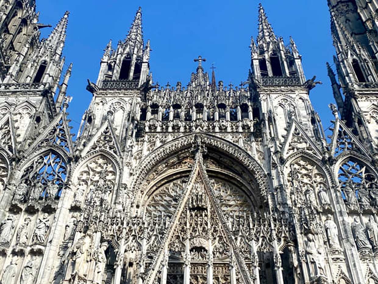 Private Rouen Giverny Trip from Paris with Michelin Lunch.