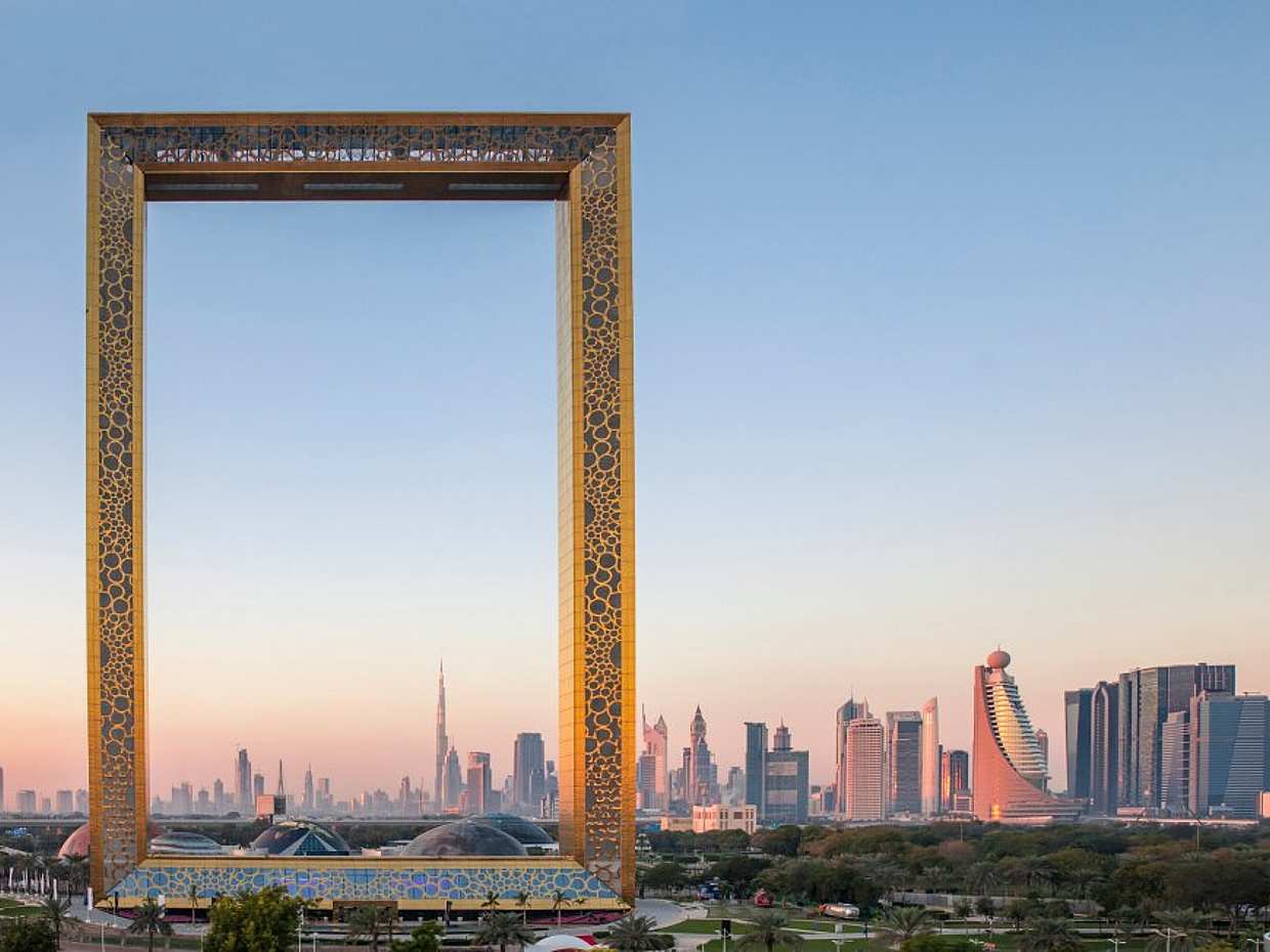 Dubai Frame, Dubai Mall Shopping, bezoek aan de 124e/125e verdieping van Burj Khalifa en de Musical Fountain Show met privétransfers in de Verenigde Arabische Emiraten.

