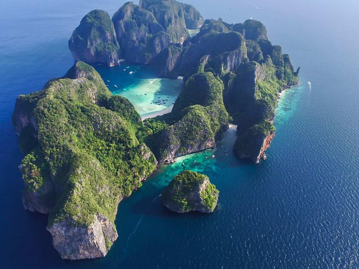 Phuket: Phi Phi Island Cruise Tour per Luxe Boot (Normale Zitplaats) in Thailand
, photo 3