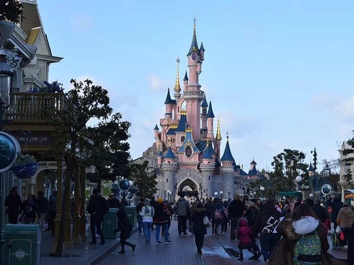 Private Disneyland trip with Eiffel Tower, photo 2