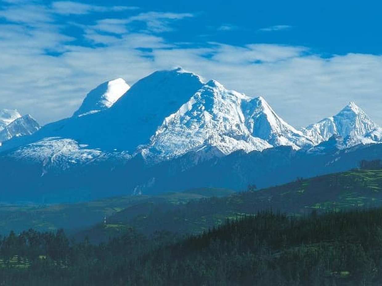 4-Day Huascaran National Park & Chavin Pre Inca Temple from Lima