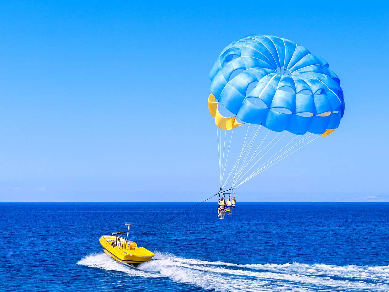 Parasailing Adventure in United Arab Emirates, Dubai, photo 2