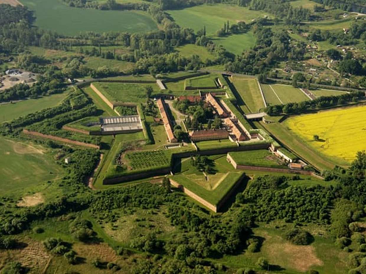 Terezin Tour Including Admission Ticket and Transfer & Audio, photo 3