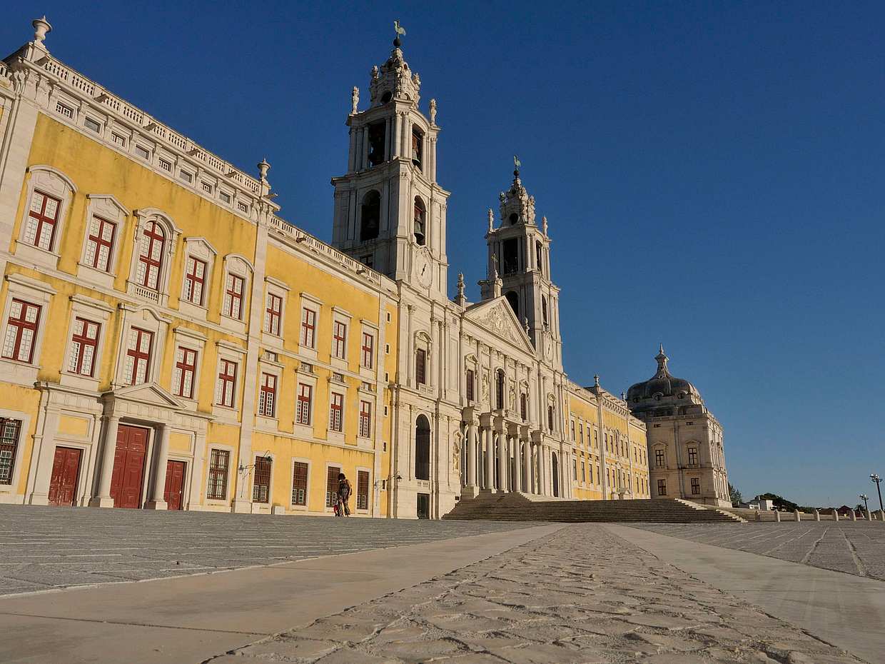 Historic Óbidos and Mafra Private Tour in Portugal, Lisbon, photo 2