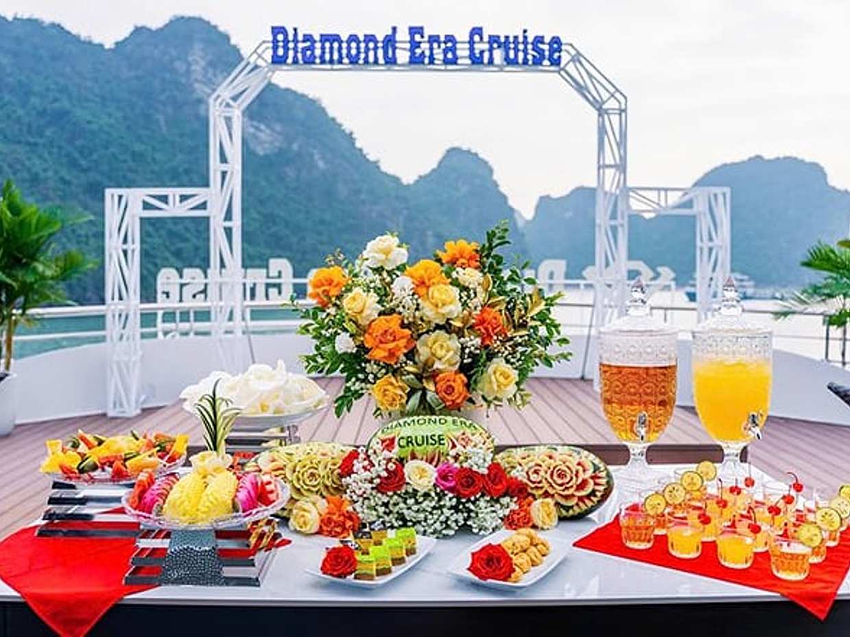 Ha Long Bay Day Cruise with Buffet or Indian Set Menu Lunch, photo 5