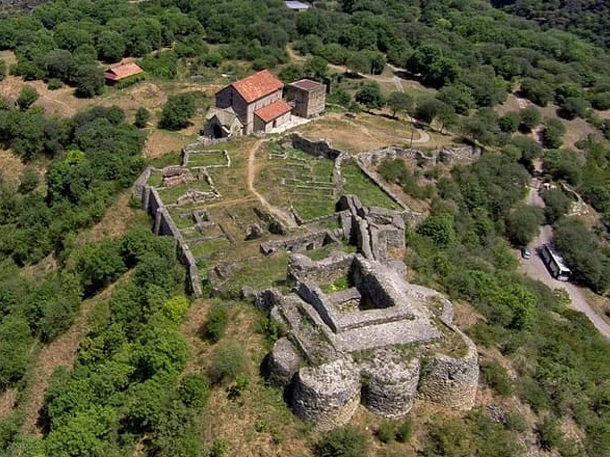 Full-Day Private Tour of Bolnisi Sioni Church and Dmanisi