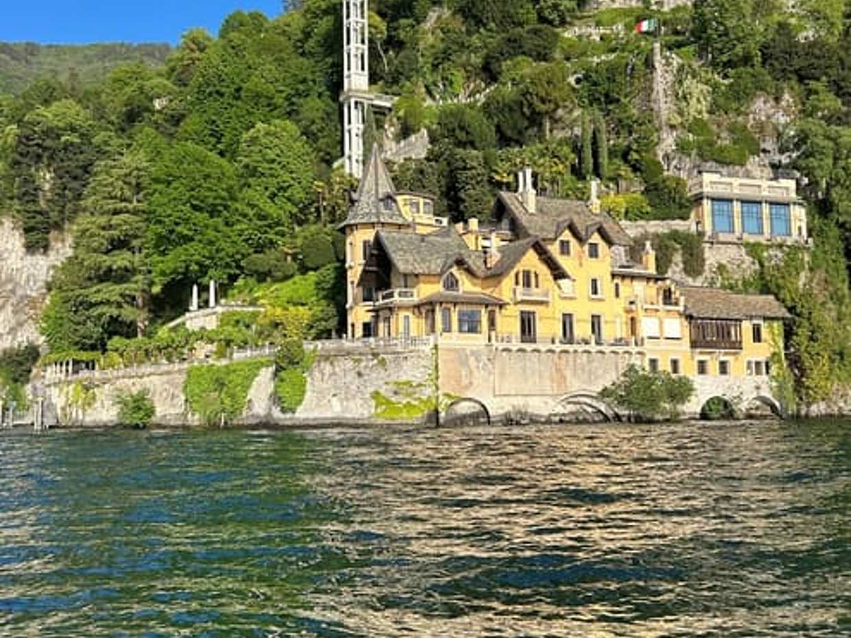 Lake Como: Boat Tour to Bellagio and Varenna with Wine Tasting and Scenic Views, photo 5