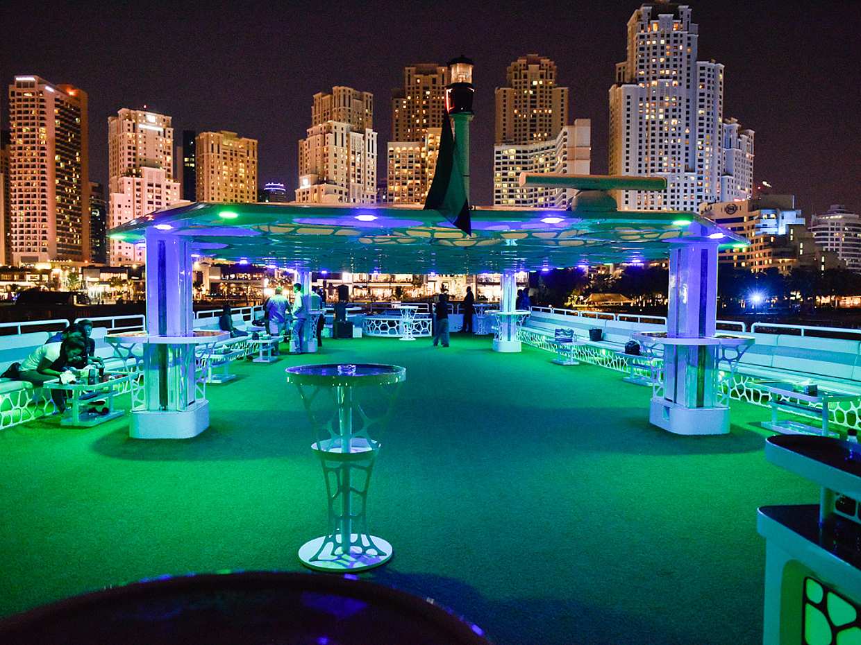 Mega Yacht Dinner Cruise met frisdranken in de Verenigde Arabische Emiraten, Dubai, photo 4