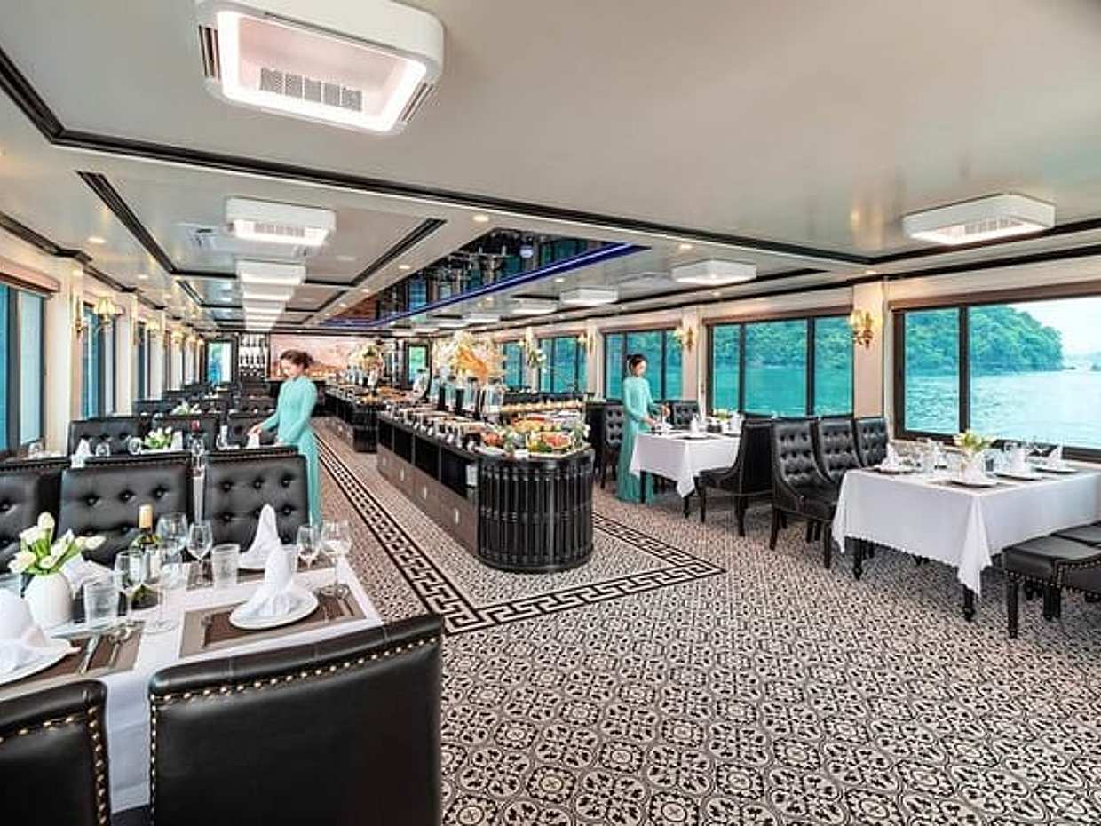 Ha Noi: Ha Long Bay 5 Star Cruise with Live Music & Buffet Lunch