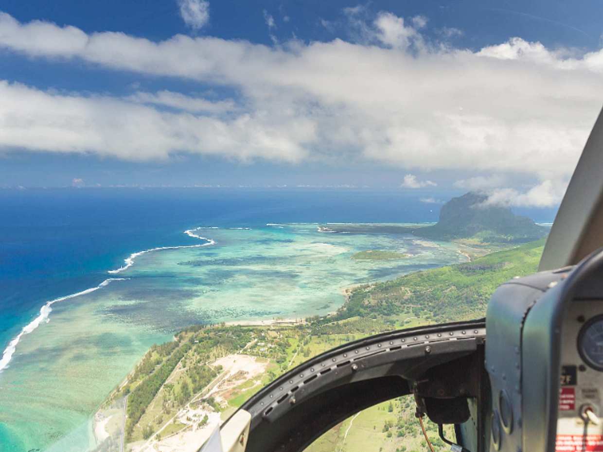 Must Helicopter Sightseeing Shared Tour from Triolet in Mauritius, photo 4