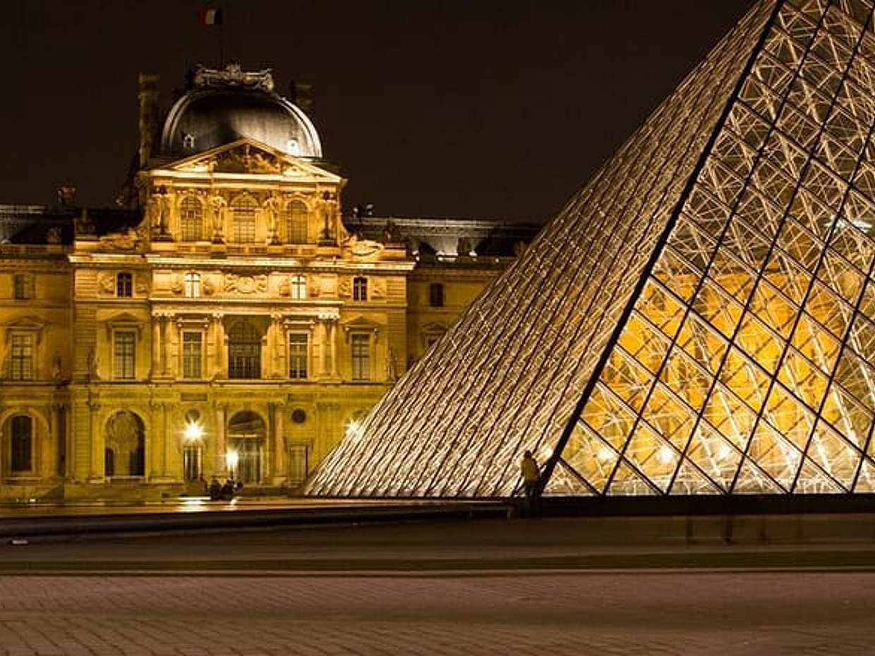 Full-Day Private Paris Tour & Crazy Horse with Airport Pick up, photo 5