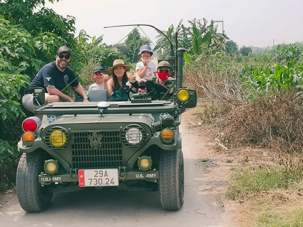 Hanoi Jeep Explore Outskirts And Bat Trang Ceramic Village in Vietnam, Hà Nội, photo 2