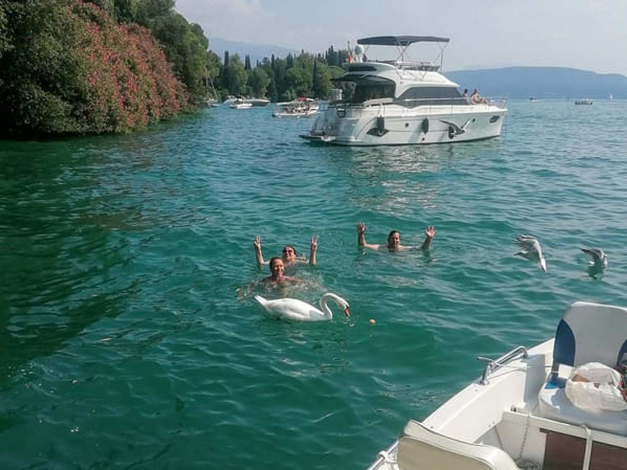 Private Boat Tour to Sirmione with Food Tasting, photo 3
