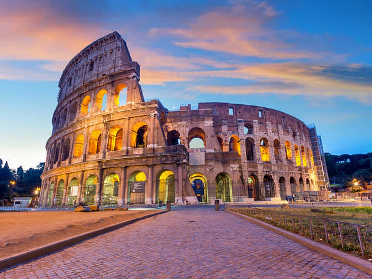 Semi-private tour of Colosseum and ancient Rome - maximum 15 people