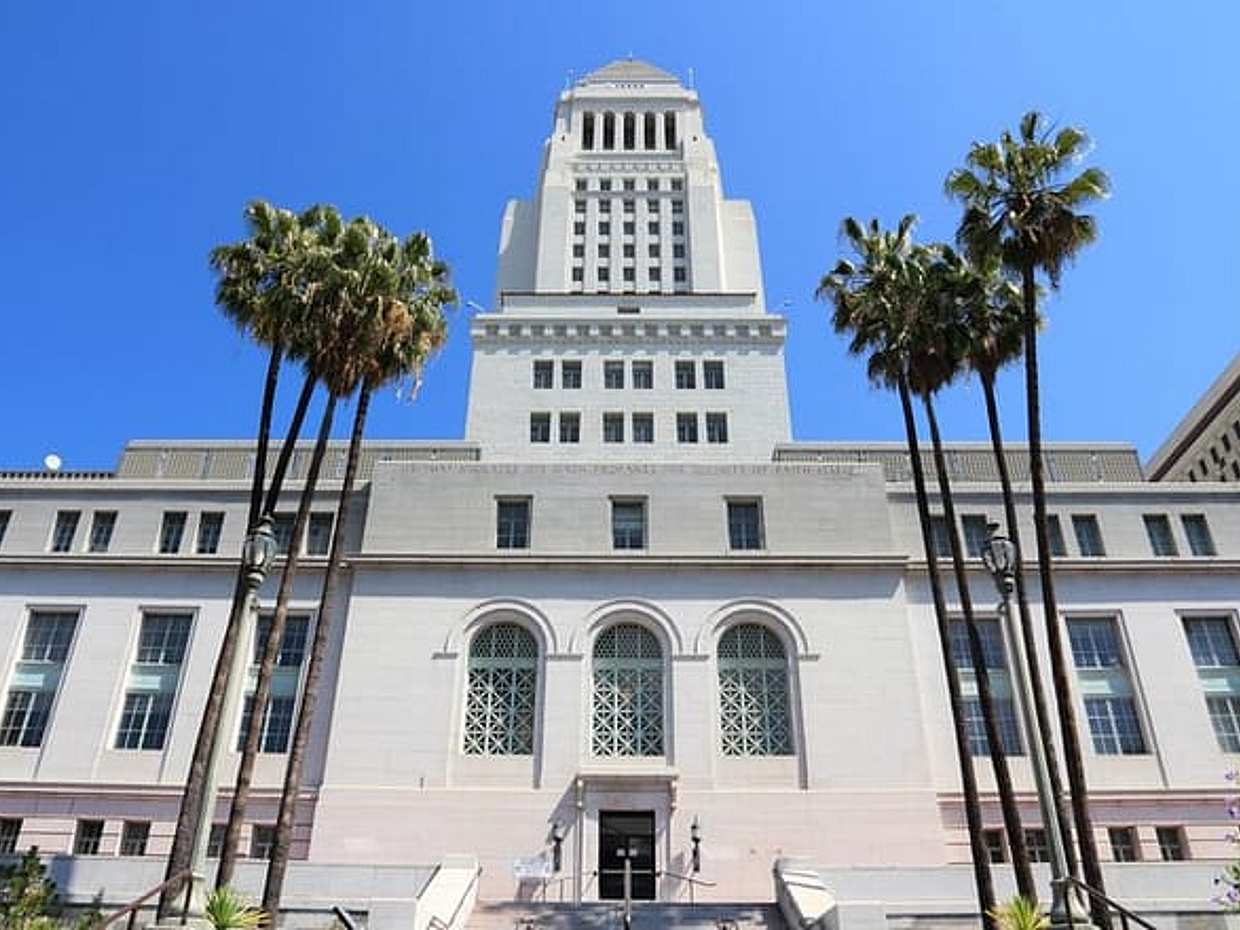 Los Angeles Scavenger Hunt & Highlights Self-Guided Walking Tour