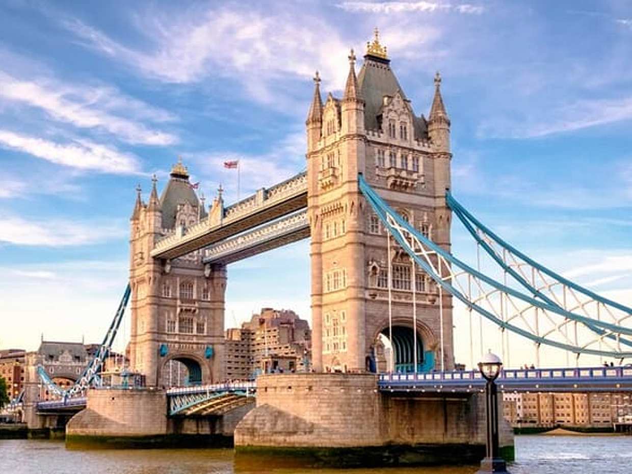 London Bridge: Troll Hunt Puzzle Adventure in United Kingdom