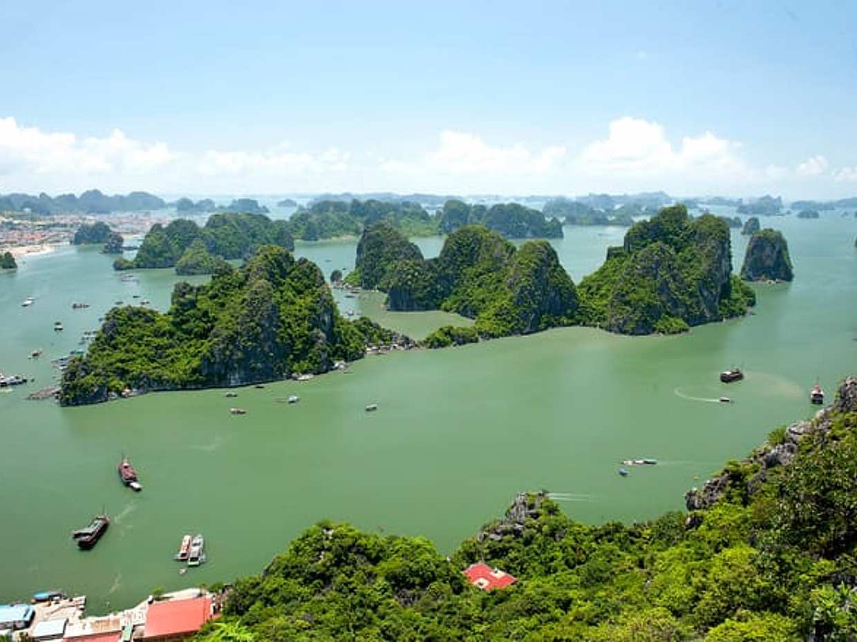 From Hanoi: Ha Long Bay Cruise & Bat Trang Village Day Tour, photo 2