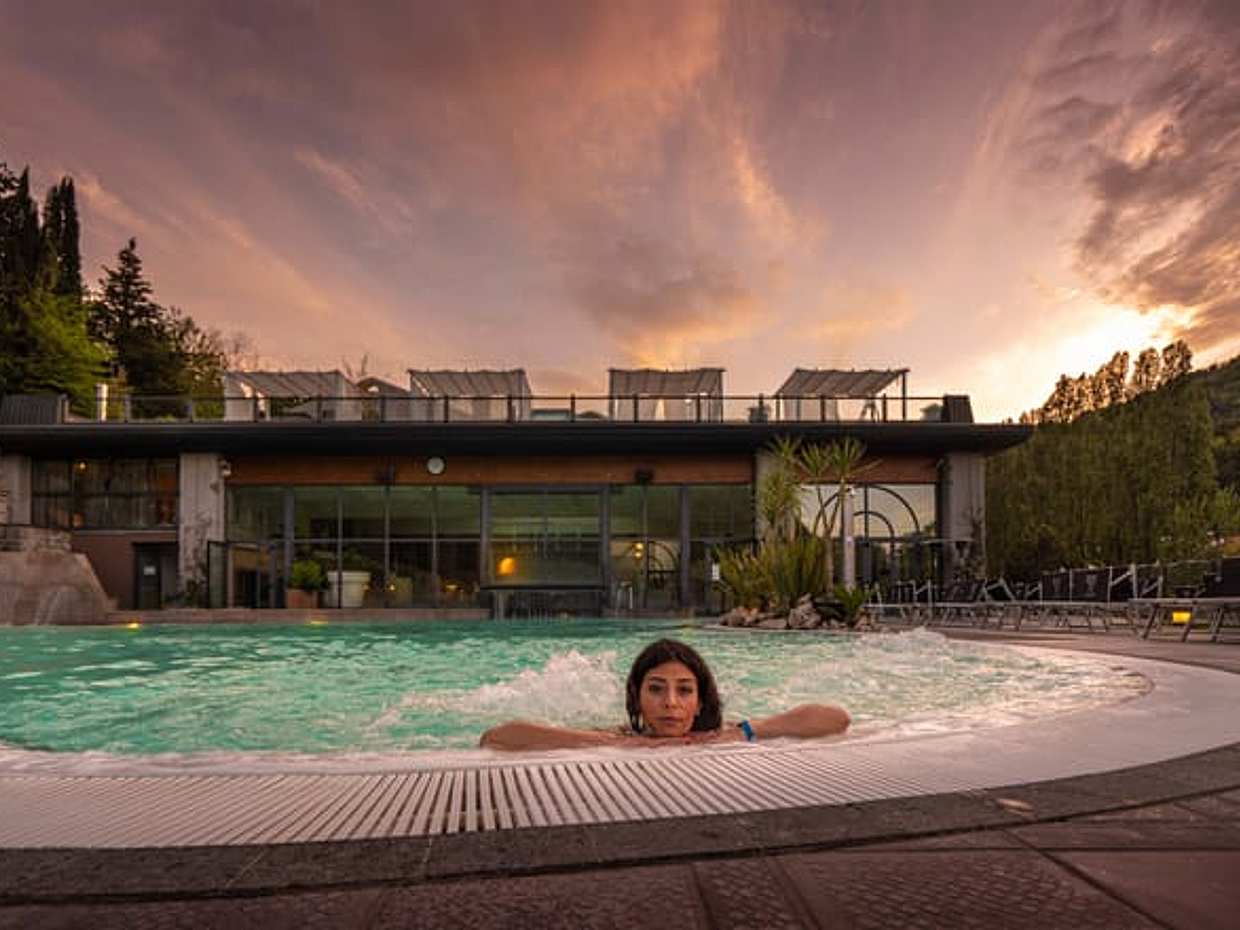 Bagno di Romagna: 25 min massage + aperitif + 2 h entry to thermal pool (Monday, Tuesday, Wednesday and Thursday), photo 3
