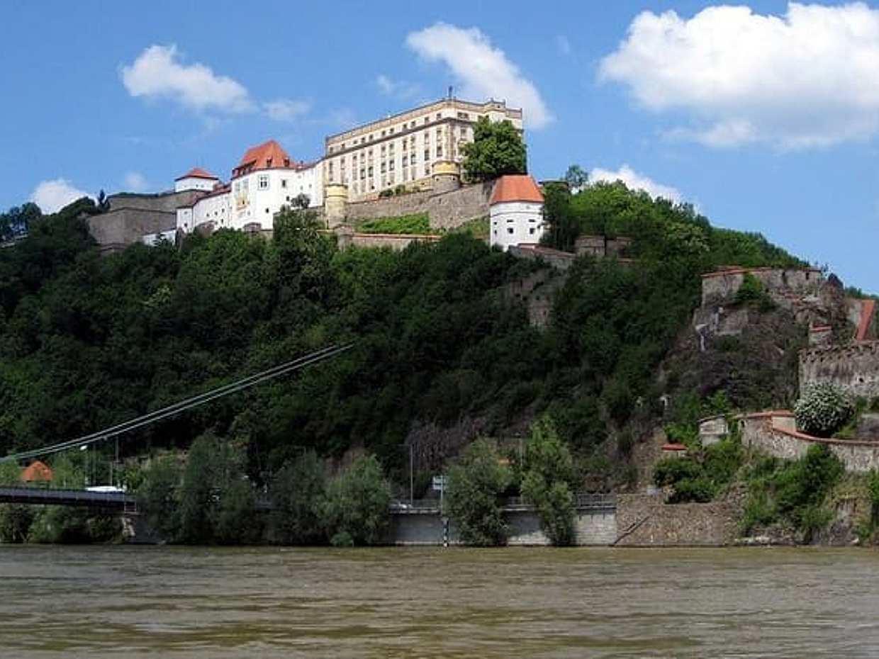 Passau - Castle tour with viewpoint Linde Battery & the St Georges Chapel