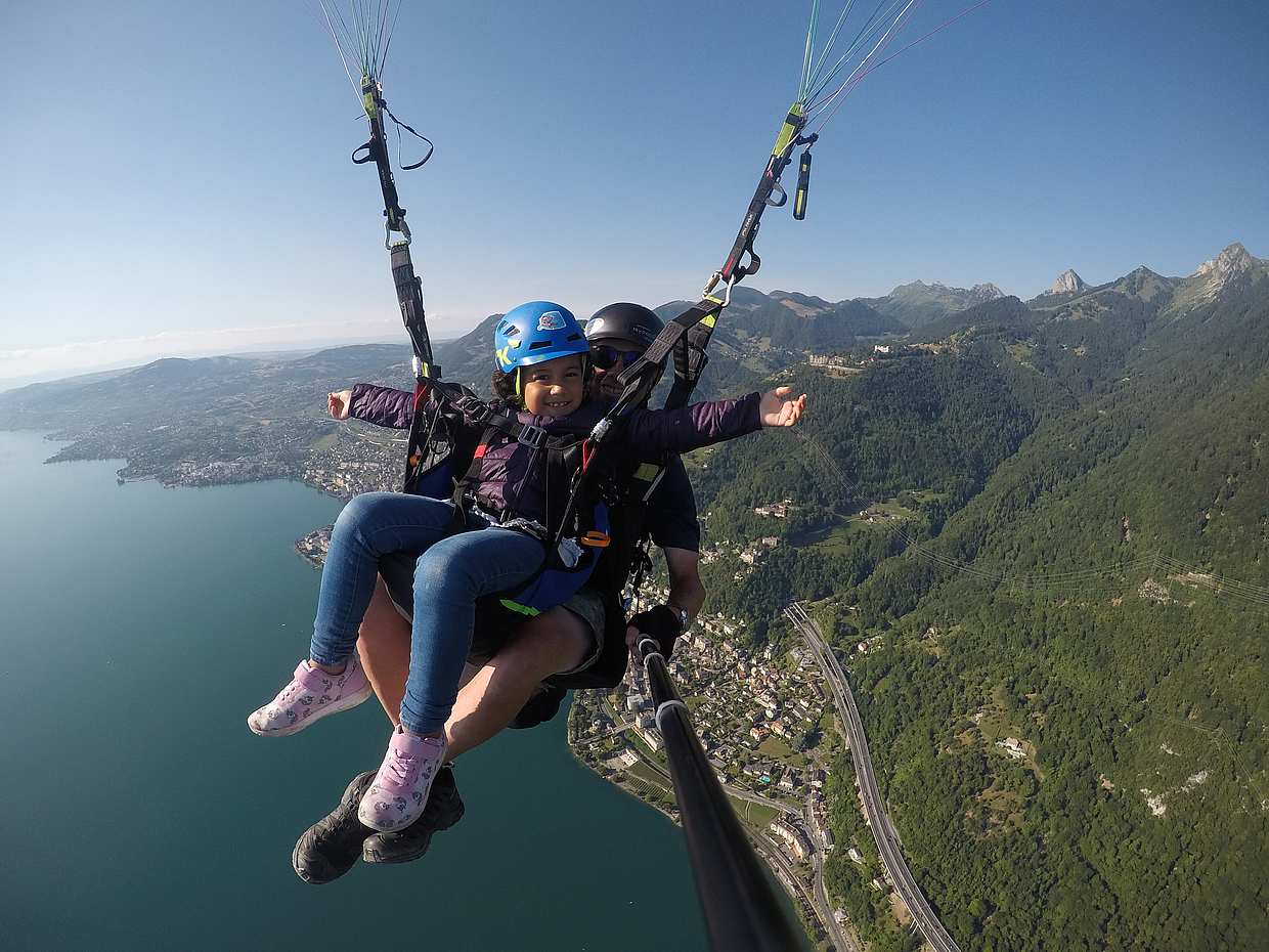Lake Geneva Paragliding Flight, photo 4