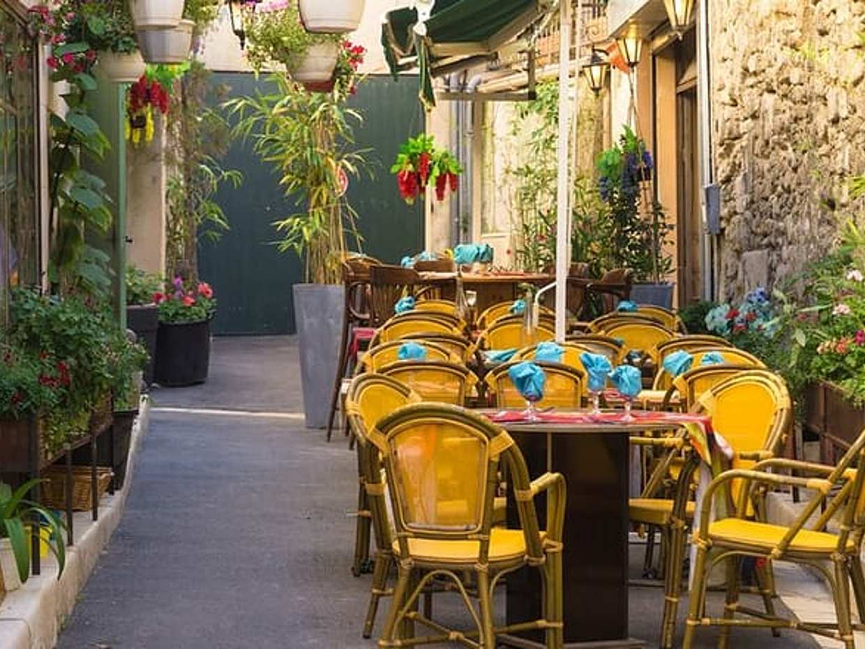 Aix-en-Provence Scavenger Hunt & Self-Guided Walking Tour