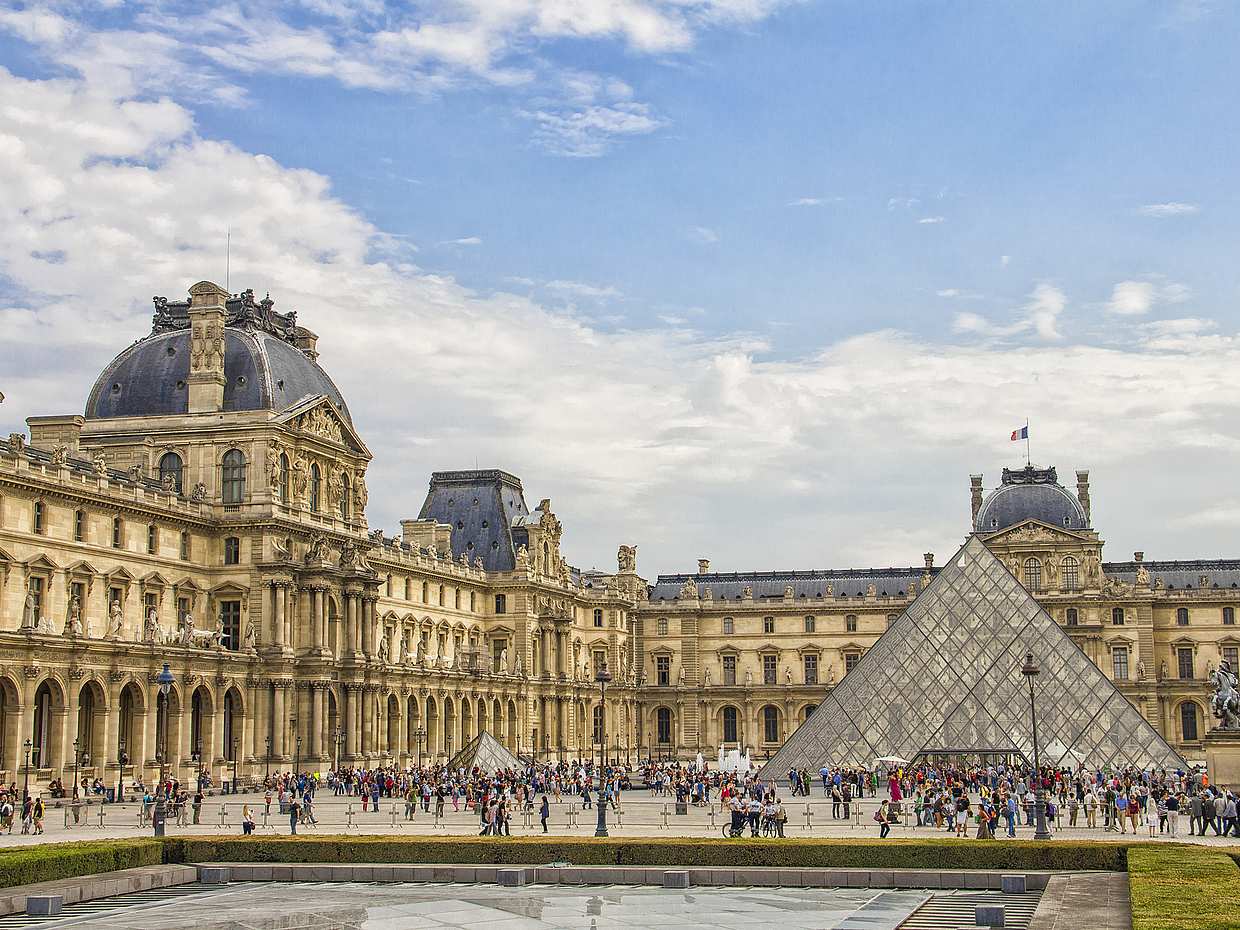 4-hours Private Van Tour in Paris in France, photo 2