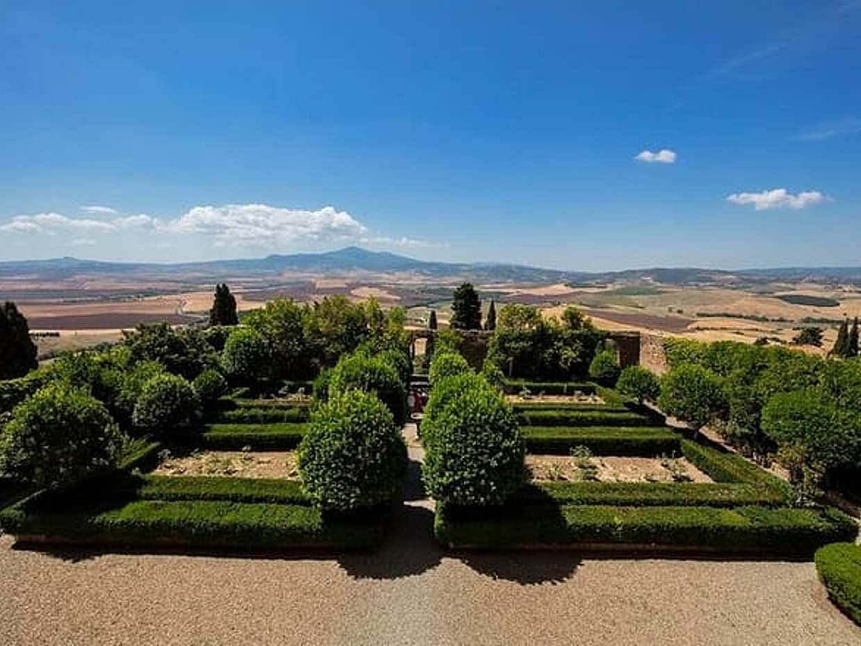 Val d’Orcia Day Trip from Florence with Wine and Cheese Tasting, photo 4