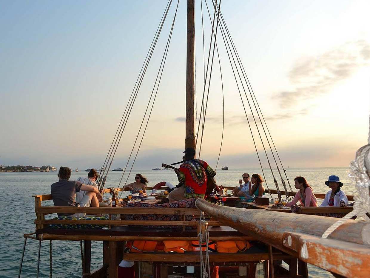 Dhow Zonsondergang Cruise in Tanzania, Zanzibar
, photo 2