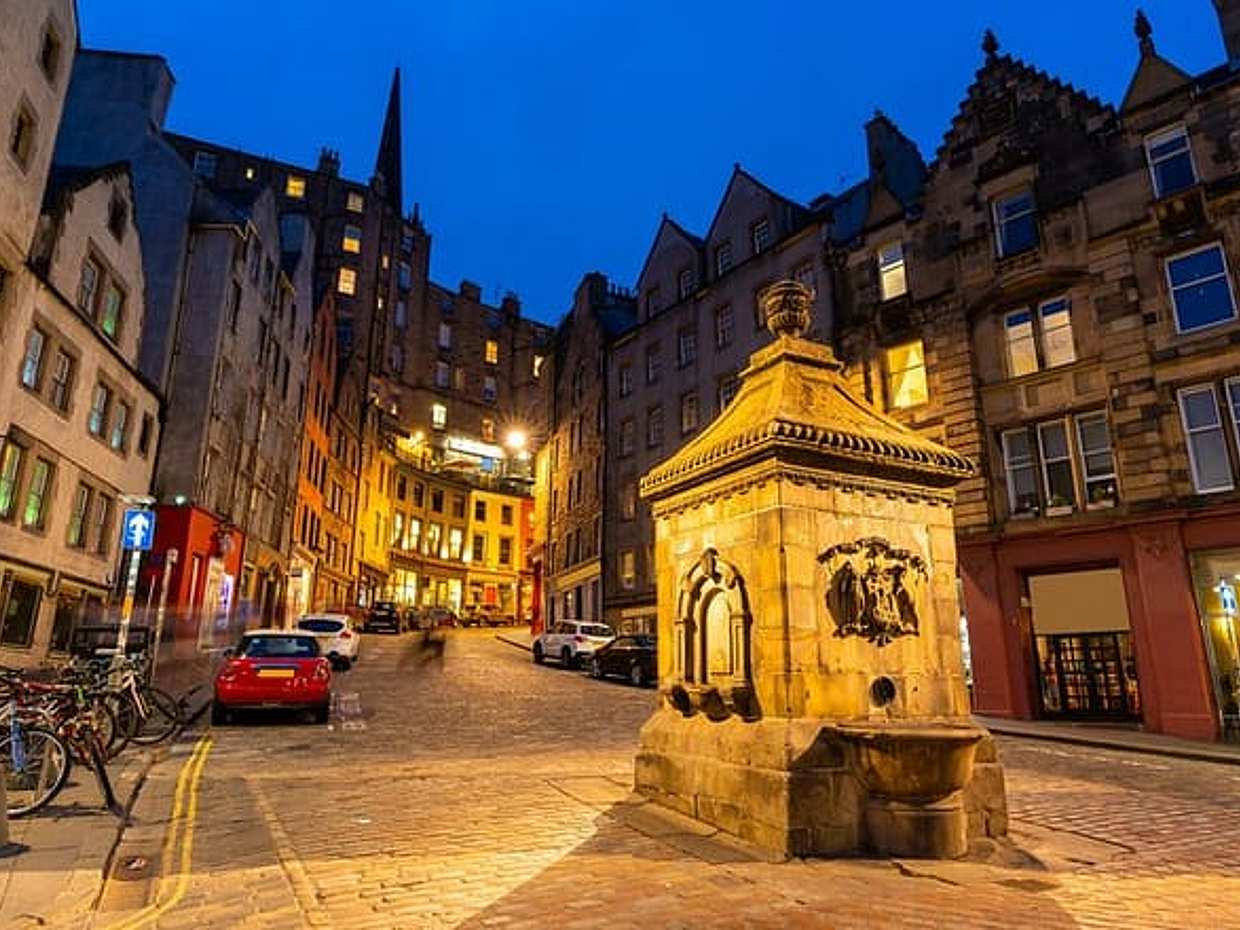 Edinburgh City of Wizards Exploration Game and Tour in United Kingdom