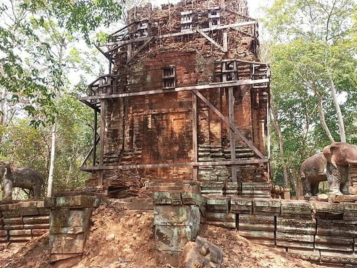 Private Siem Reap Tour: Koh Ker Pyramid & Beng Mealea, photo 4